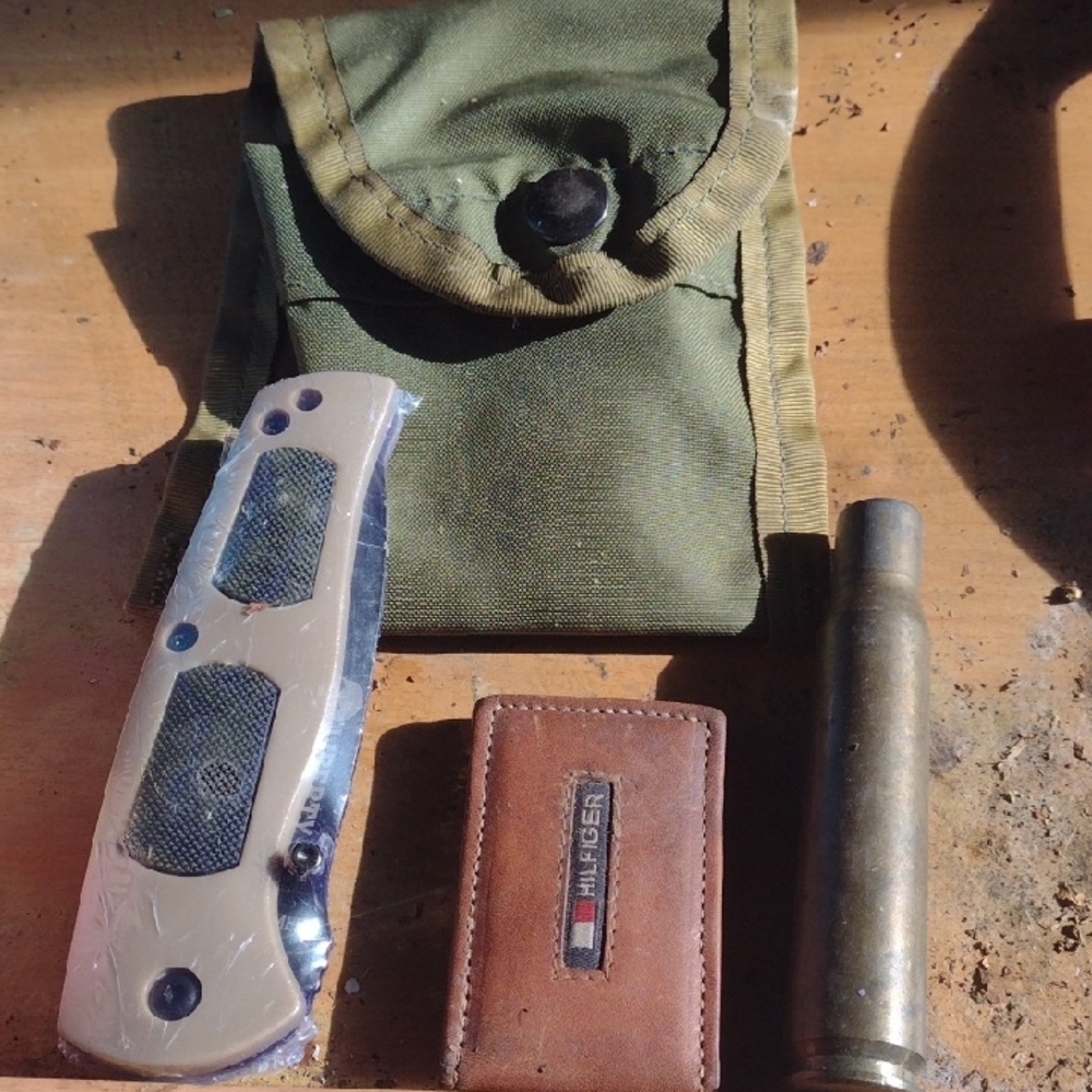 Green Tactical Pouch with Knife and Accessories